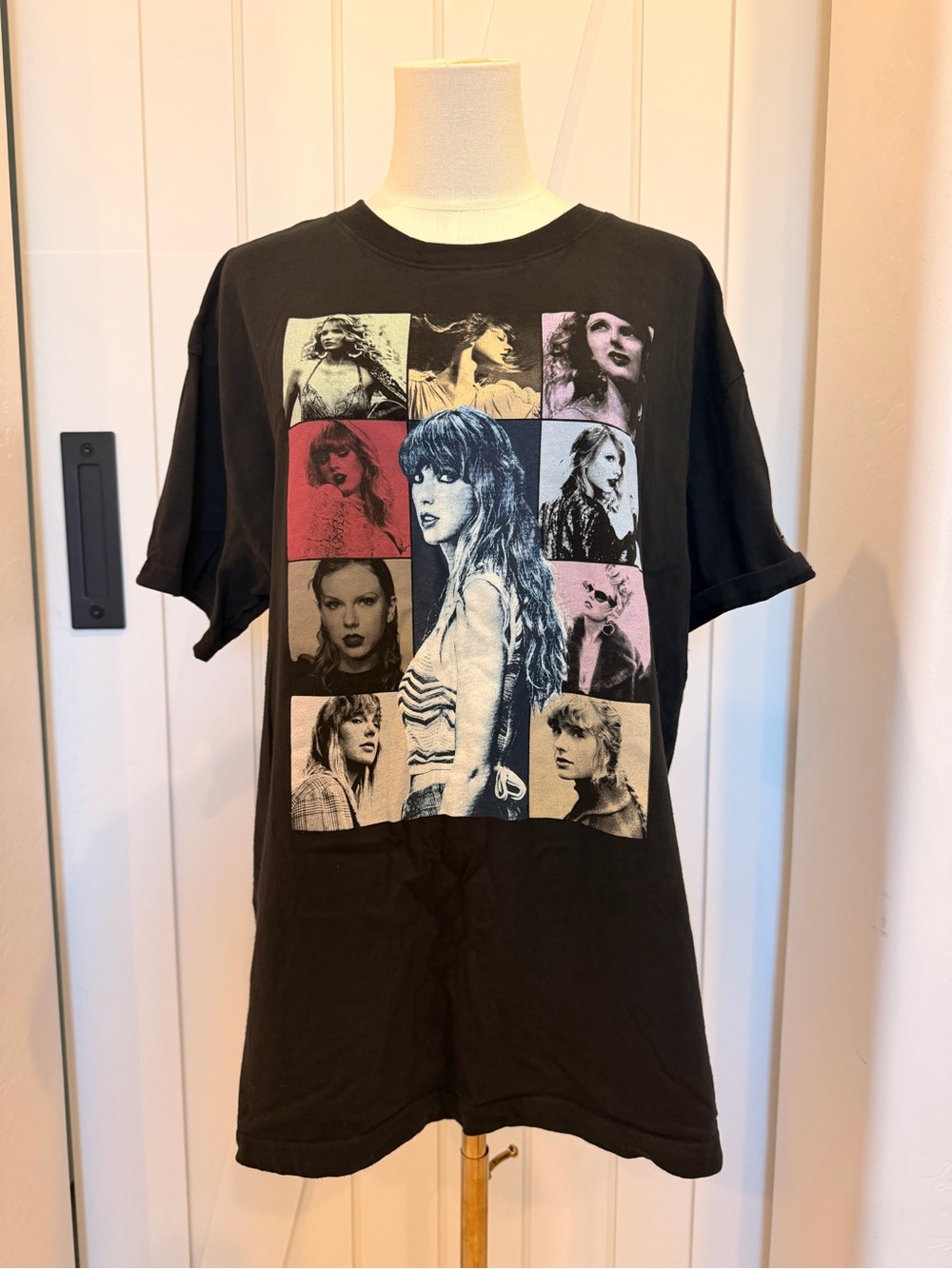 Taylor Swift The Eras Tour graphic t-shirt size large